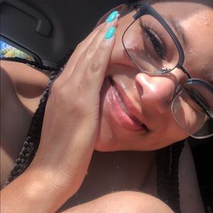 Meet your Posher, Danae